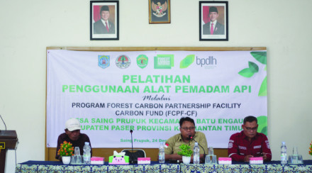 PELATIHAN PENGGUNAAN ALAT PEMADAM API